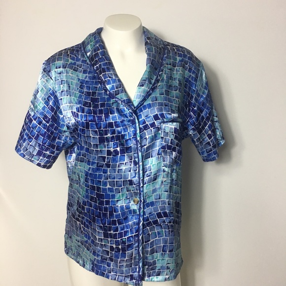Victoria’s Secret Button Down Top pajama shirt sm - Picture 5 of 6